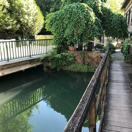 펜션 Le Moulin Sainte-Maure